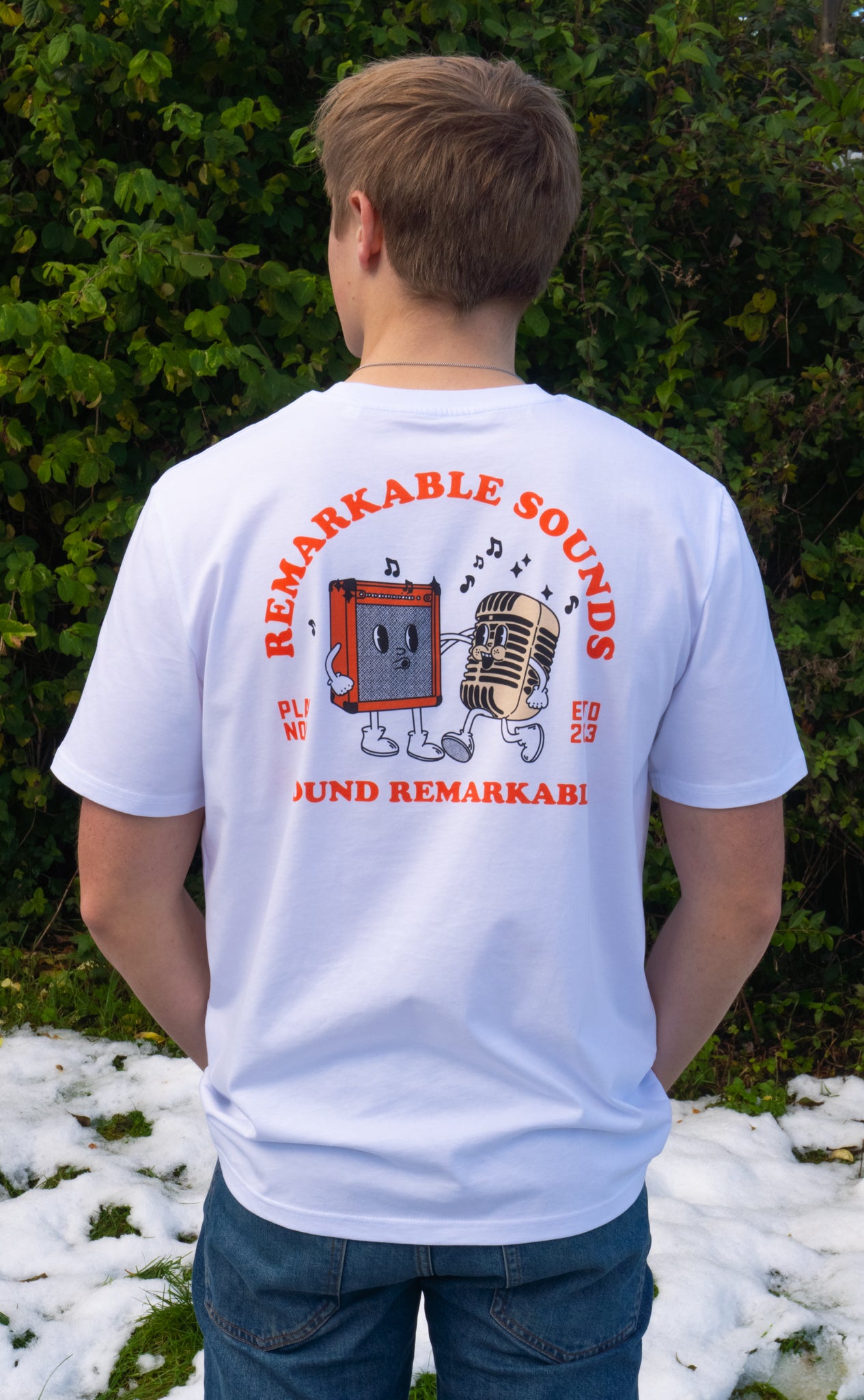 Remarkabe Tee